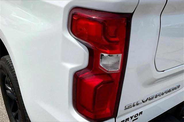 Photo of 2022 Summit White Chevrolet Silverado 1500