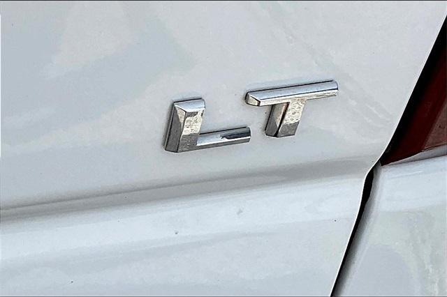 Photo of 2022 Summit White Chevrolet Silverado 1500