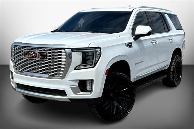 Photo of 2021 Summit White GMC Yukon
