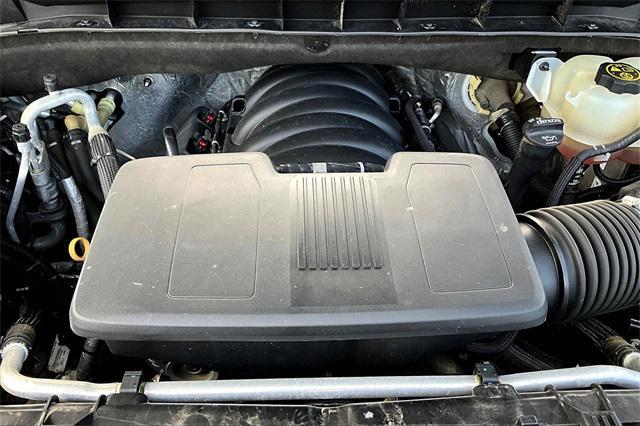 Photo of 2021 Summit White GMC Yukon