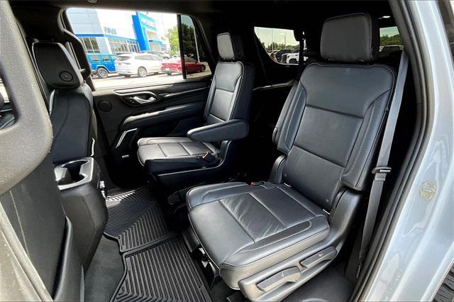 Photo of 2021 Summit White GMC Yukon