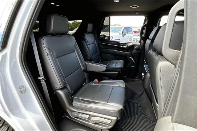 Photo of 2021 Summit White GMC Yukon