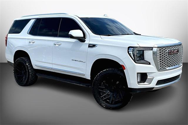 Photo of 2021 Summit White GMC Yukon