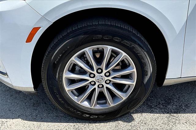 Photo of 2024 Summit White Buick Enclave