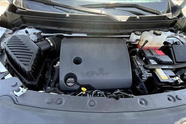 Photo of 2024 Summit White Buick Enclave