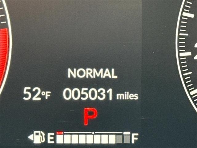 Photo of 2025 Platinum White Honda CR-V