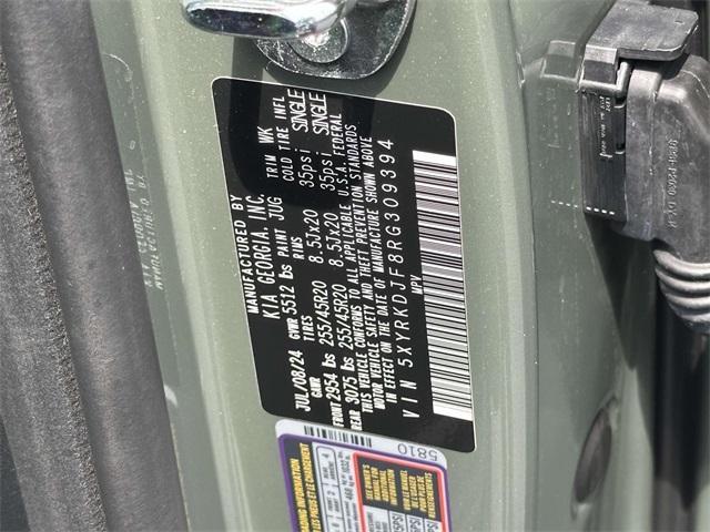 Photo of 2024 Jungle Green Kia Sorento