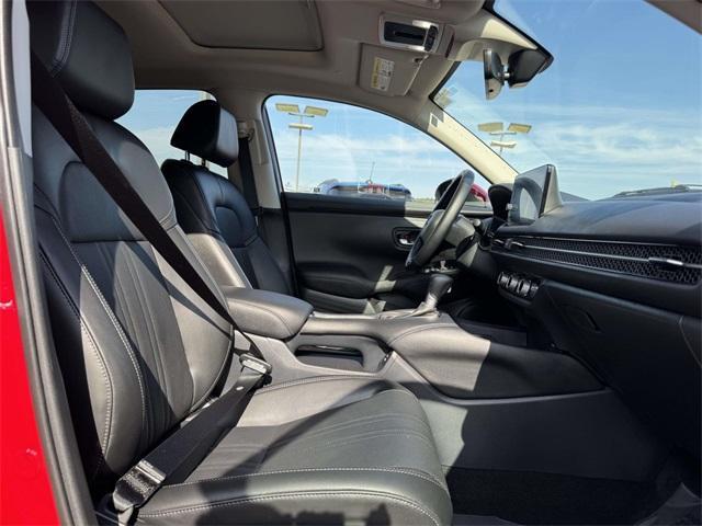 Photo of 2025 Milano Red Honda HR-V