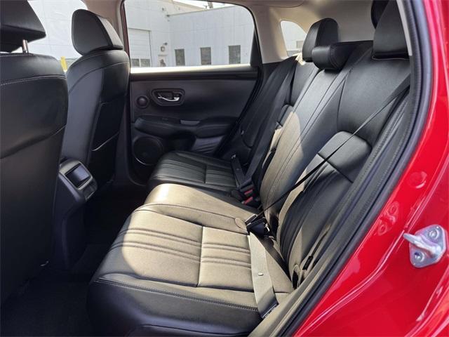 Photo of 2025 Milano Red Honda HR-V