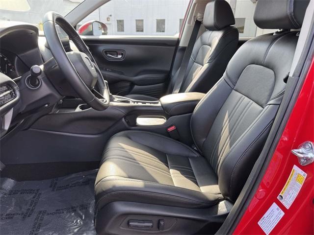 Photo of 2025 Milano Red Honda HR-V