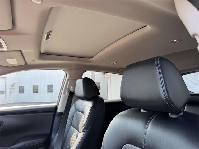 Photo of 2025 Milano Red Honda HR-V