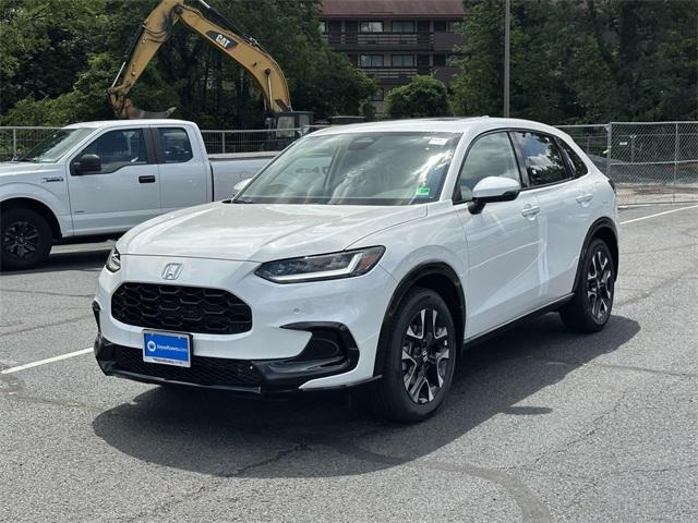Photo of 2026 Platinum White Pearl Honda HR-V