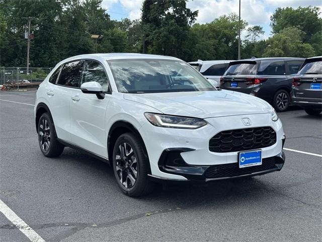 Photo of 2026 Platinum White Pearl Honda HR-V