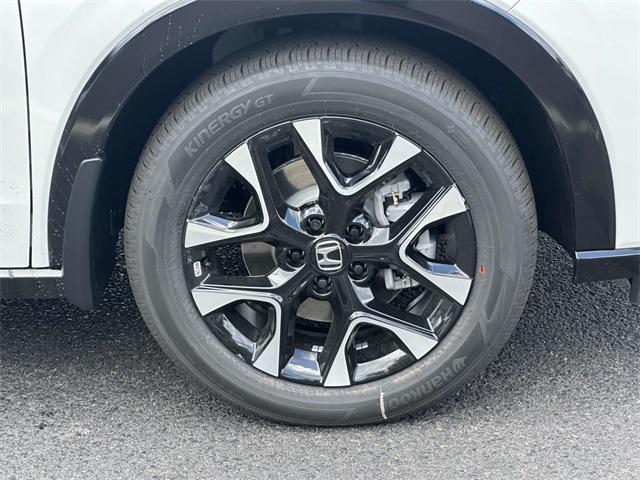 Photo of 2026 Platinum White Pearl Honda HR-V