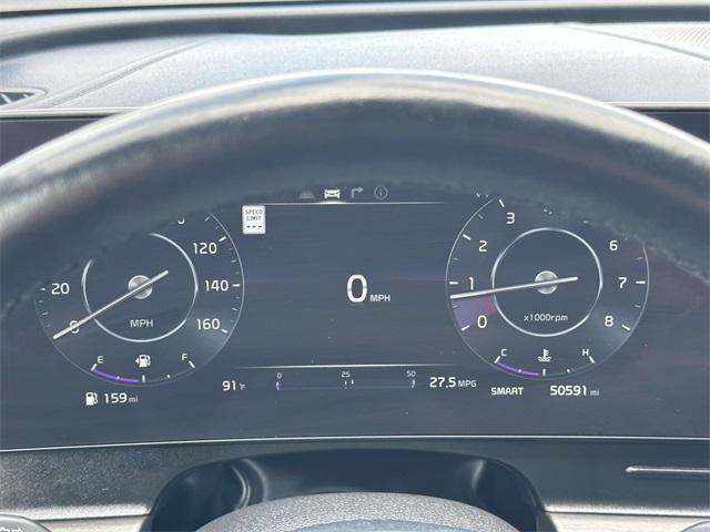 Photo of 2023 Glacier White Pearl Kia Sportage