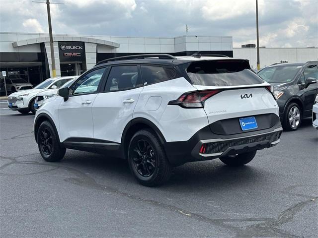 Photo of 2023 Glacier White Pearl Kia Sportage