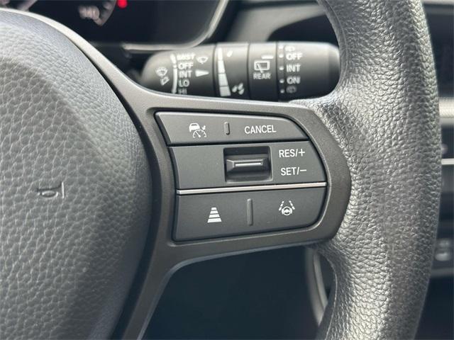 Photo of 2025 Platinum White Honda CR-V