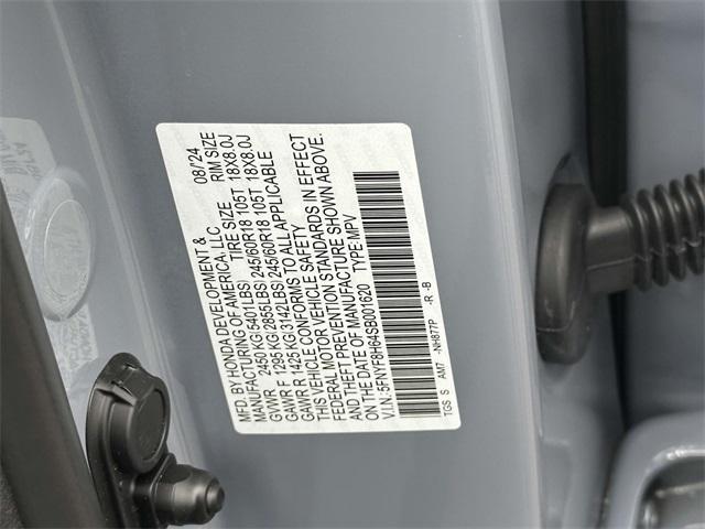 Photo of 2025 Sonic Gray Pearl Honda Passport