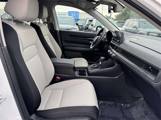 Photo of 2025 Platinum White Honda CR-V