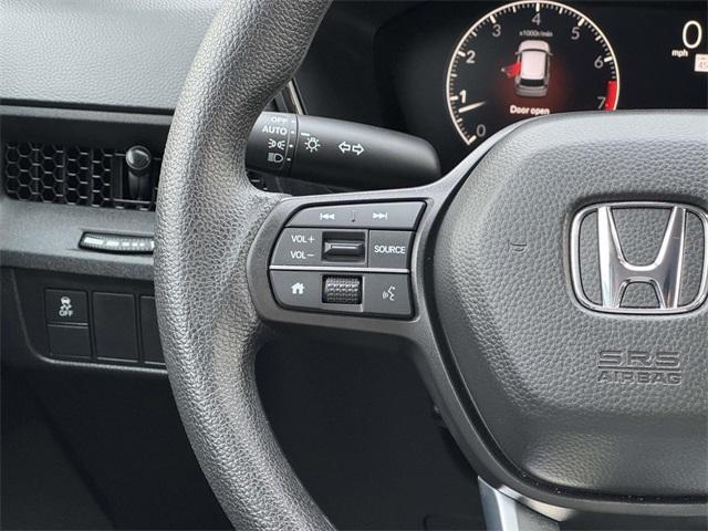 Photo of 2025 Platinum White Honda CR-V