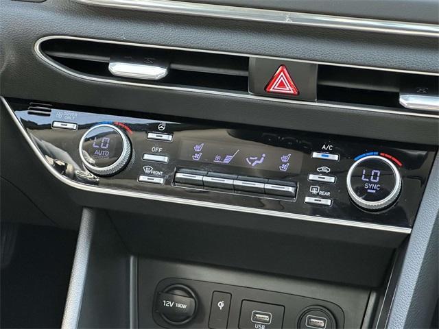 Photo of 2020 Nocturne Black Hyundai SONATA Hybrid