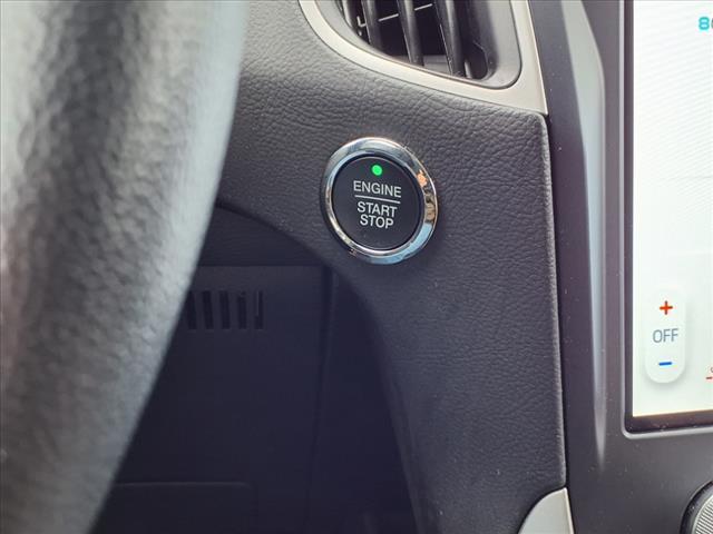 Photo of 2023 Green Ford Edge