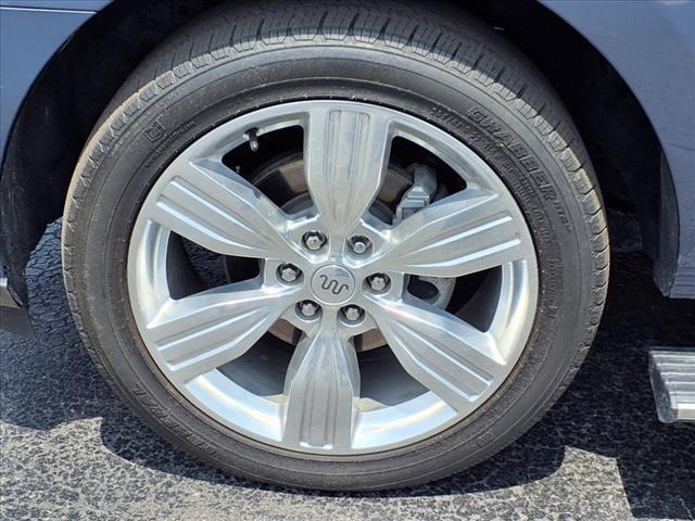 Photo of 2023 Infinite Blue Metallic Tinted Clearcoat Ford Expedition