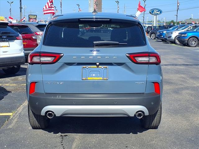 Photo of 2023 Vapor Blue Ford Escape