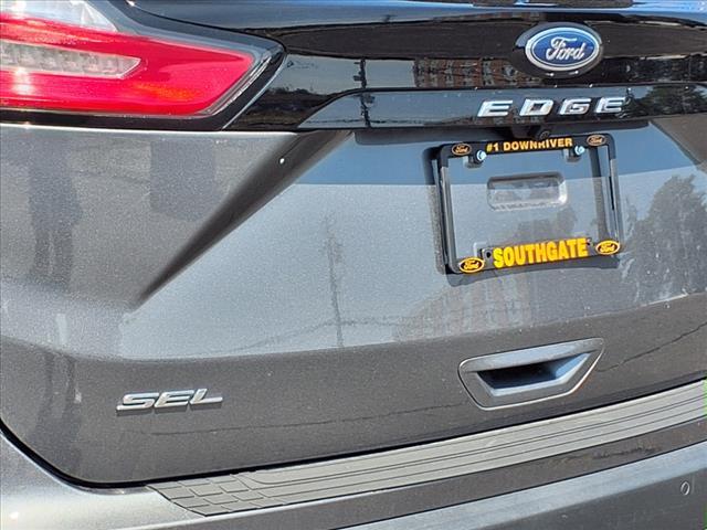 Photo of 2023 Carbonized Gray Ford Edge