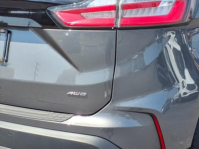 Photo of 2023 Carbonized Gray Ford Edge
