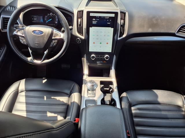 Photo of 2023 Carbonized Gray Ford Edge