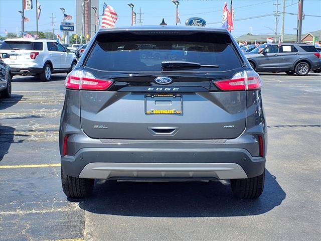 Photo of 2023 Carbonized Gray Ford Edge