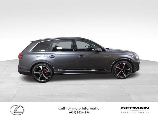 Photo of 2024 Gray Audi Q7