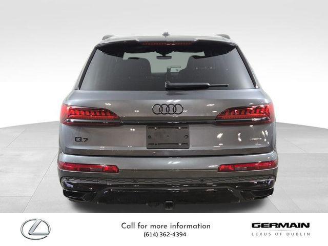 Photo of 2024 Gray Audi Q7