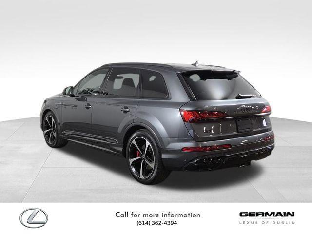 Photo of 2024 Gray Audi Q7