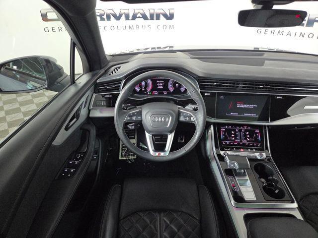 Photo of 2024 Gray Audi Q7