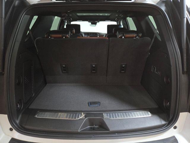 Photo of 2024 White Frost Tricoat GMC Yukon