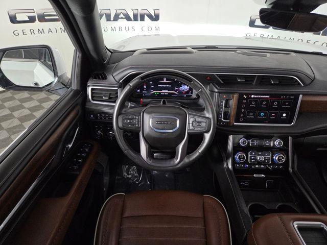 Photo of 2024 White Frost Tricoat GMC Yukon