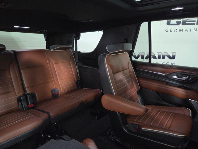 Photo of 2024 White Frost Tricoat GMC Yukon