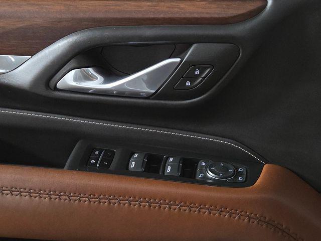 Photo of 2024 White Frost Tricoat GMC Yukon
