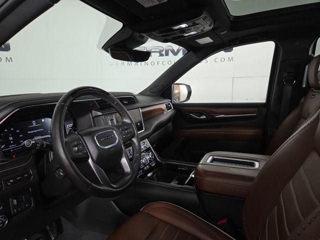 Photo of 2024 White Frost Tricoat GMC Yukon