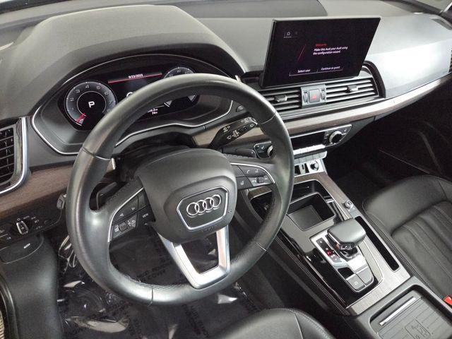 Photo of 2021 Brilliant Black Audi Q5