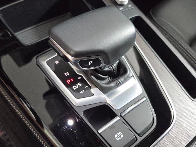 Photo of 2021 Brilliant Black Audi Q5
