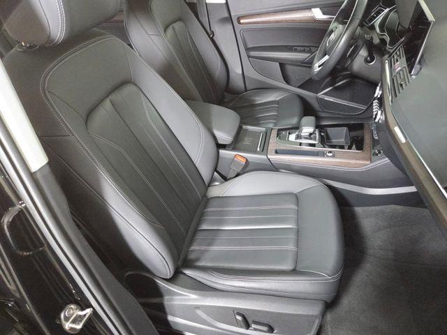 Photo of 2021 Brilliant Black Audi Q5