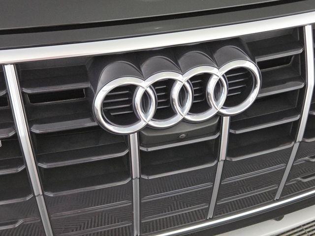Photo of 2021 Brilliant Black Audi Q5