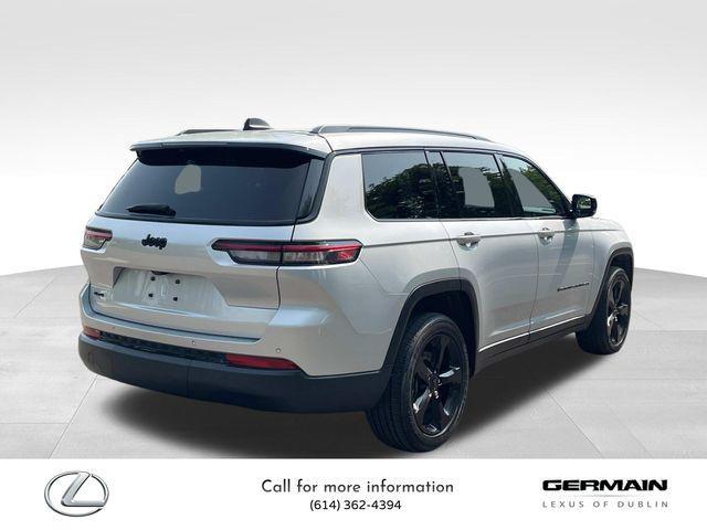 Photo of 2021 Silver Zynith Jeep Grand Cherokee L