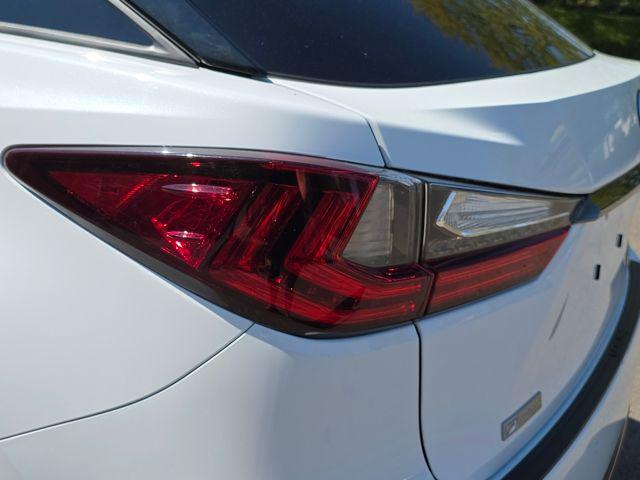 Photo of 2022 Ultra White Lexus RX 350
