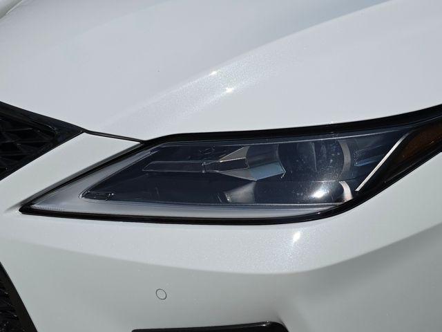 Photo of 2022 Ultra White Lexus RX 350