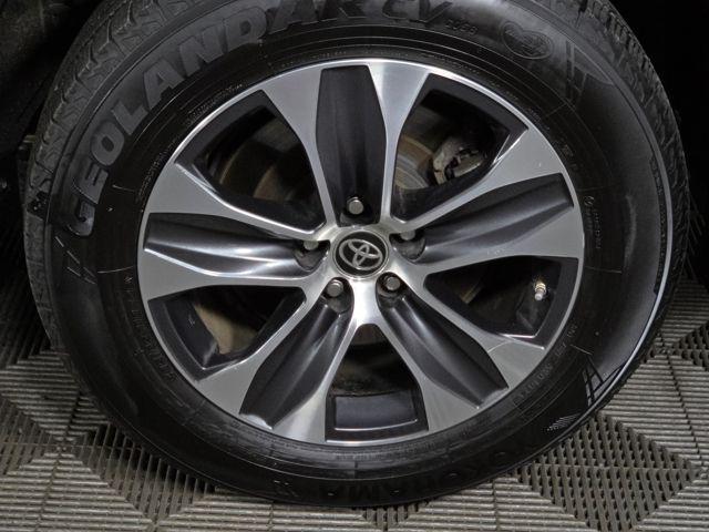 Photo of 2021 Midnight Black Metallic Toyota Highlander Hybrid