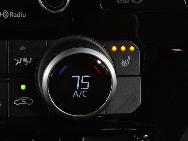 Photo of 2021 Midnight Black Metallic Toyota Highlander Hybrid